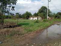 Продавам парцел в гр. Шабла в регулация равен ток вода с асфалтов път