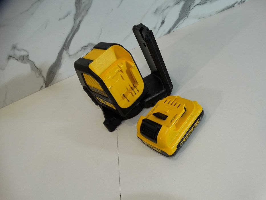 DeWALT DCE 088G - Зелен лазер