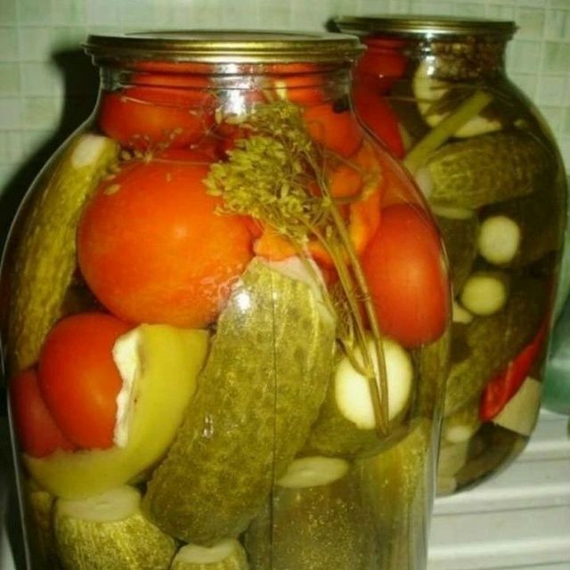 Срочно продам СОЛЕНЬЯ ленья помидоры огурцы Пальчеки оближешь как Вкус