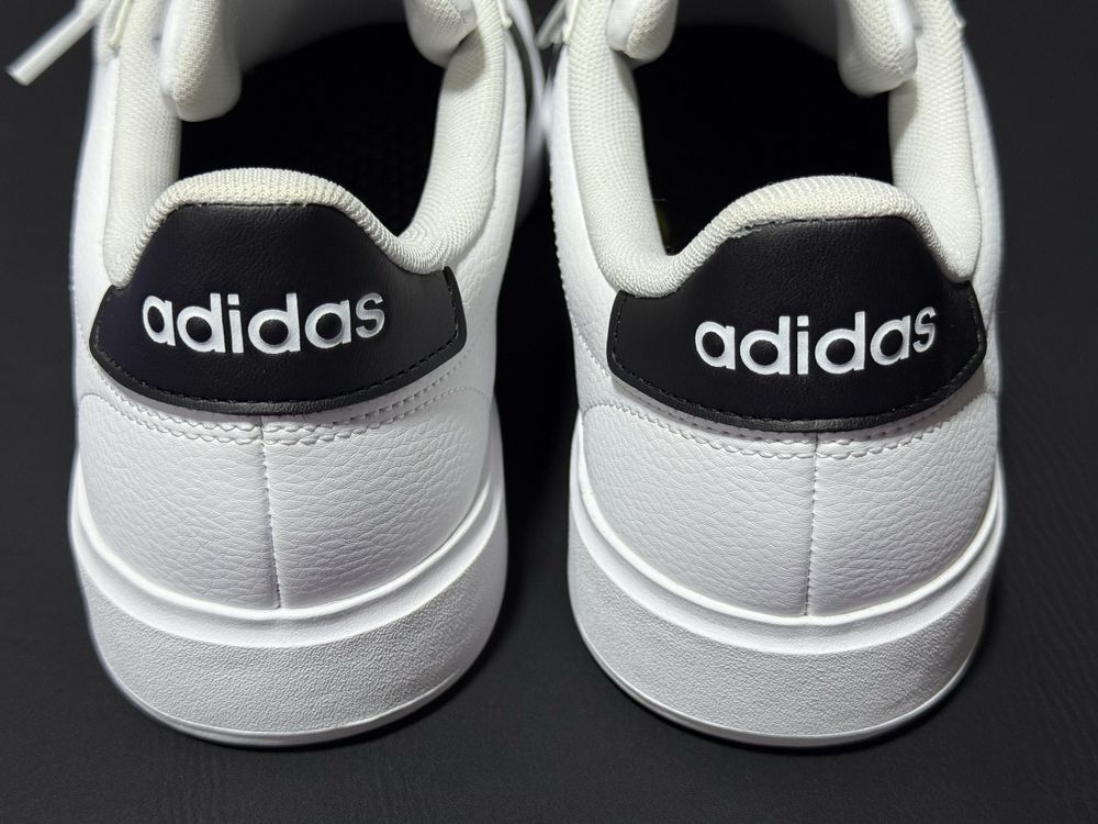 Крассовки ADIDAS из Nordstrom Rack (Калифорния, США)