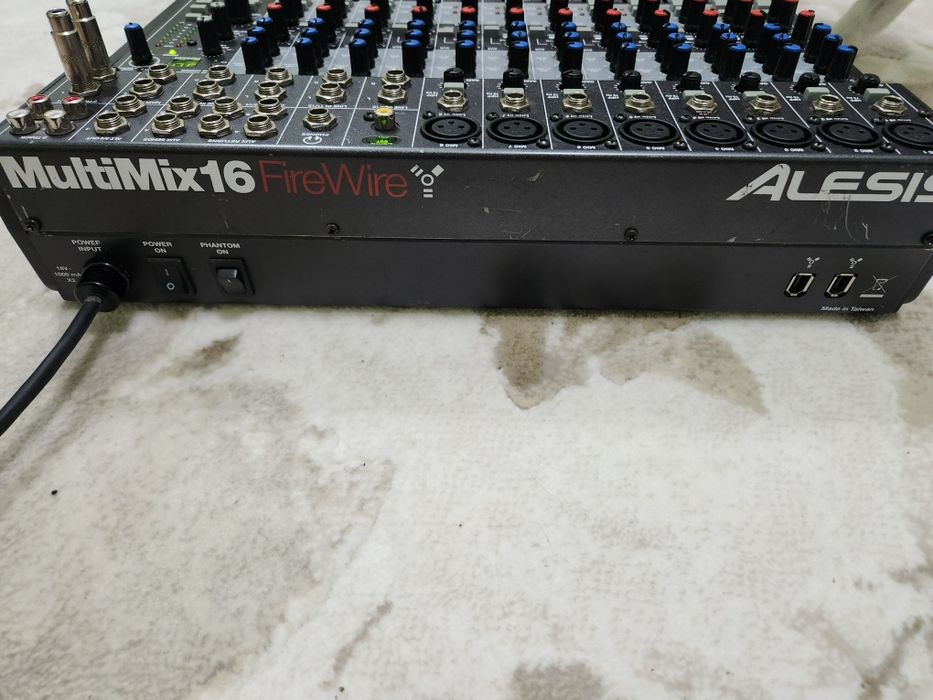 Mixer audio Alesis MultiMix 16