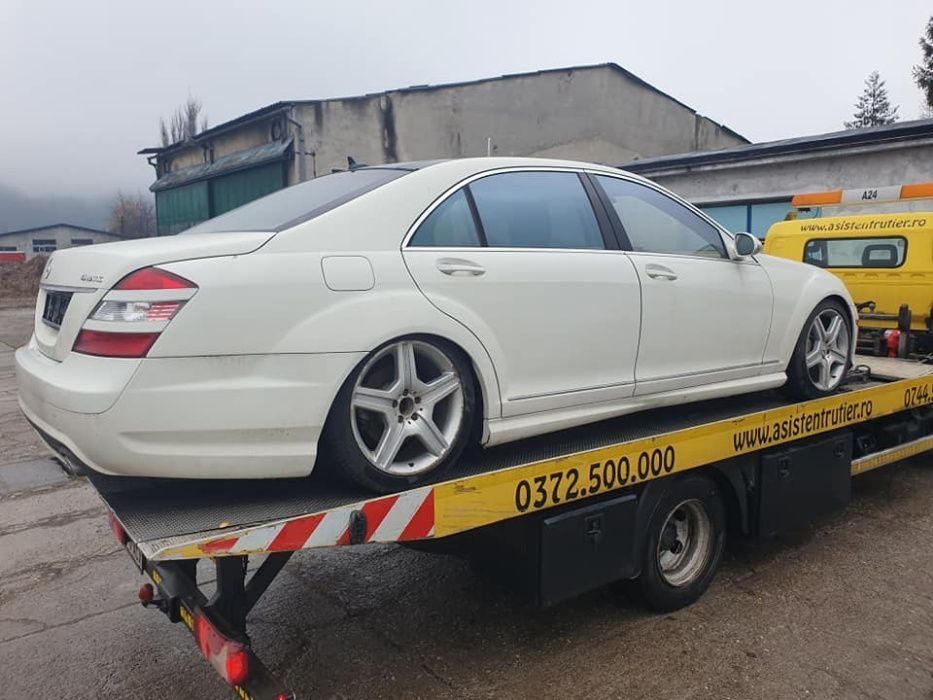 Dezmembrez Mercedes W221 S550 4 matic 2008