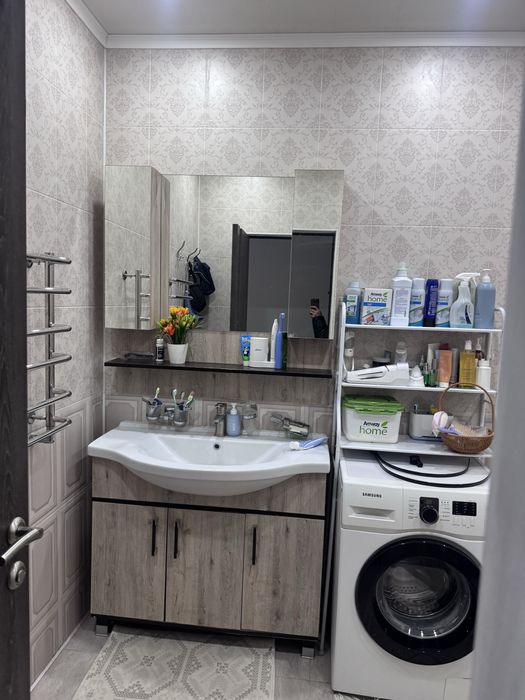 Продается шкаф и раковина впесте со стиральной машиной