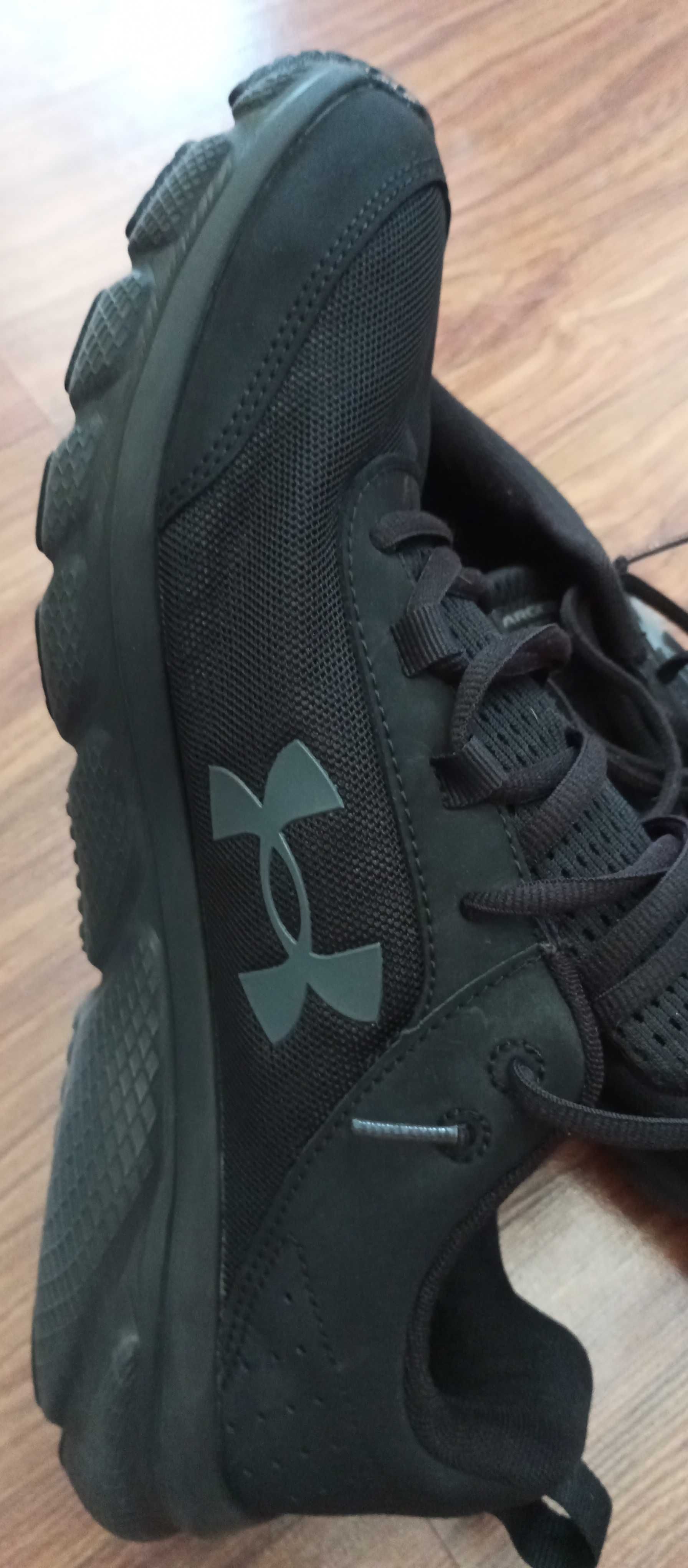 Мъжки официялни обувки, Under Armour