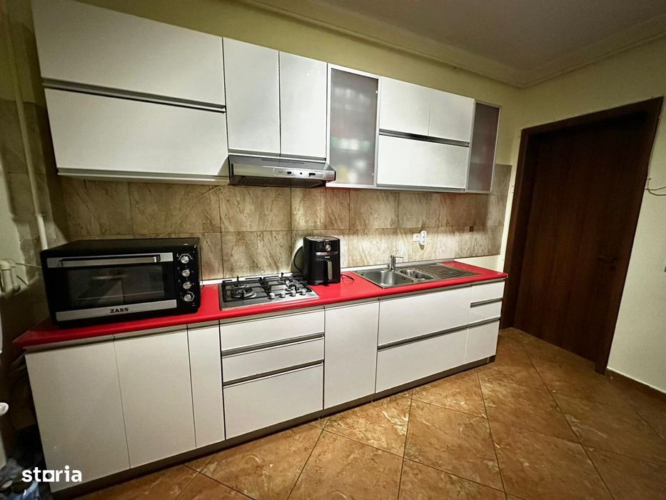 Apartament 3 camere bloc nou Gavana etaj 1 si parcare.