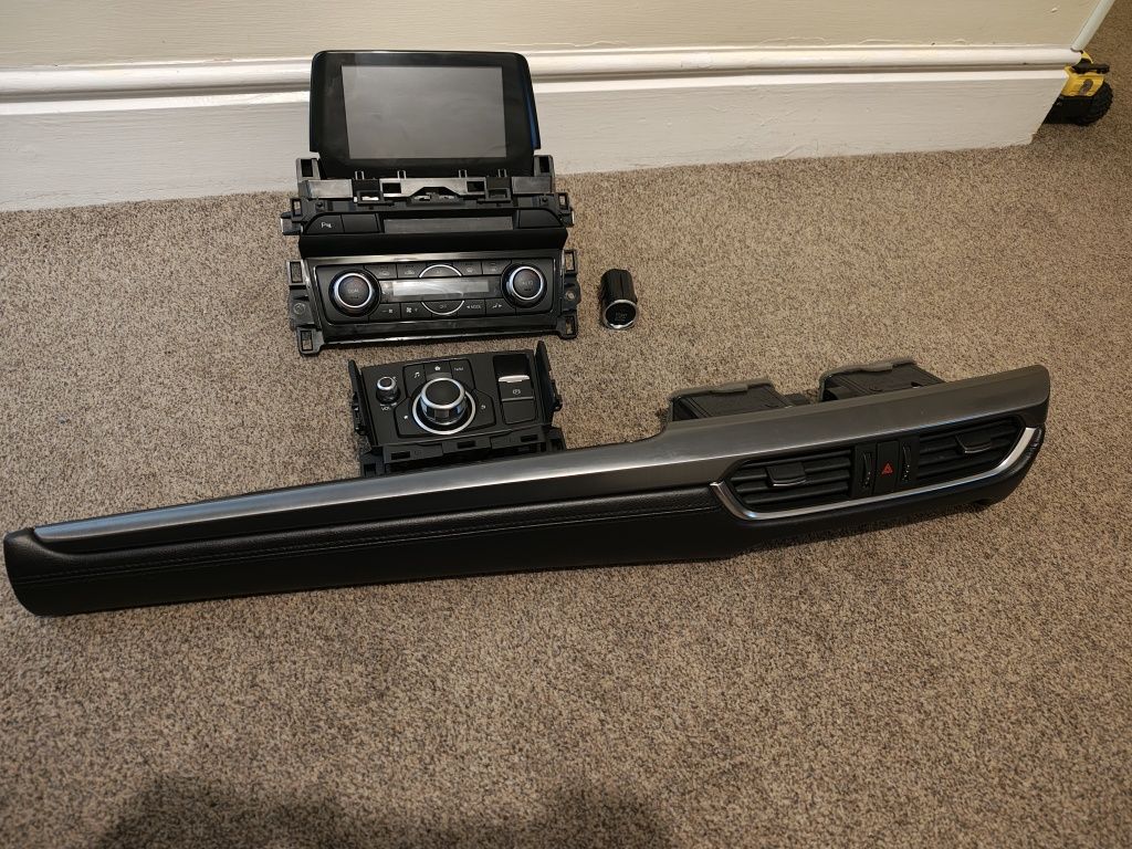 Navigatie si stopuri mazda 6 2016