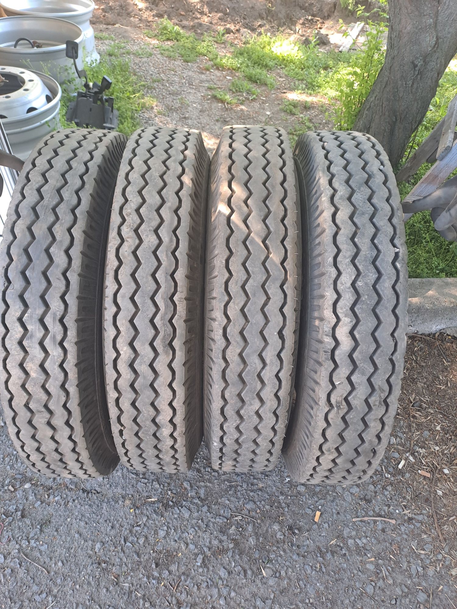 6.50-20" гуми за трактор  ЮМЗ, Болгар