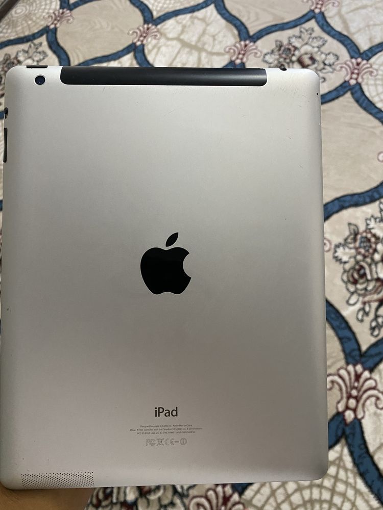 iPad планшет.