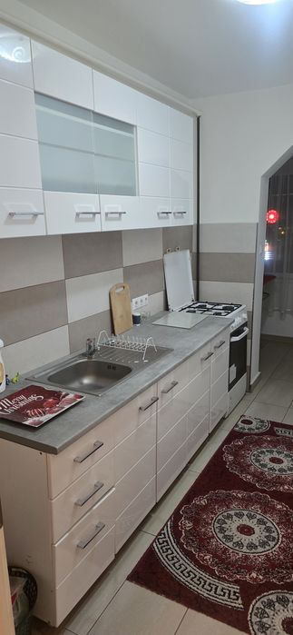 Inchiriez garsoniera uzina 2