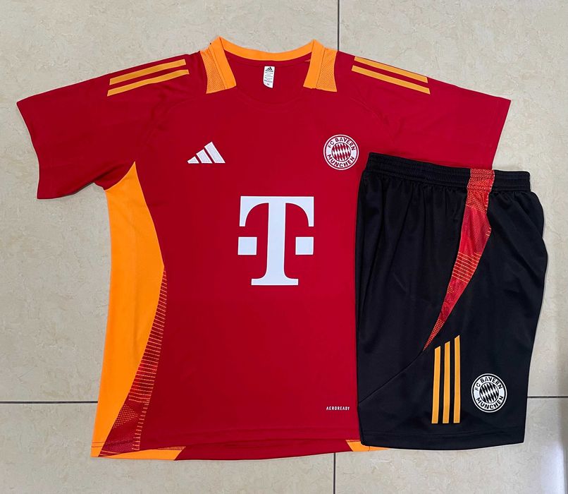 Compleu Adidas Bayern Munchen model rar de antrenament 24/25