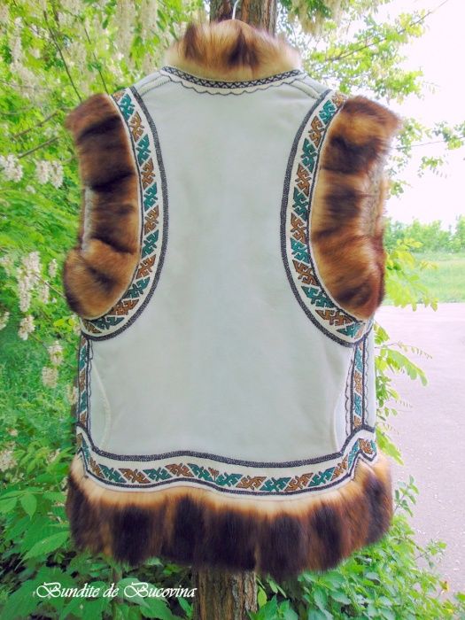 Bundita barbateasca traditionala cu blana de dihor
