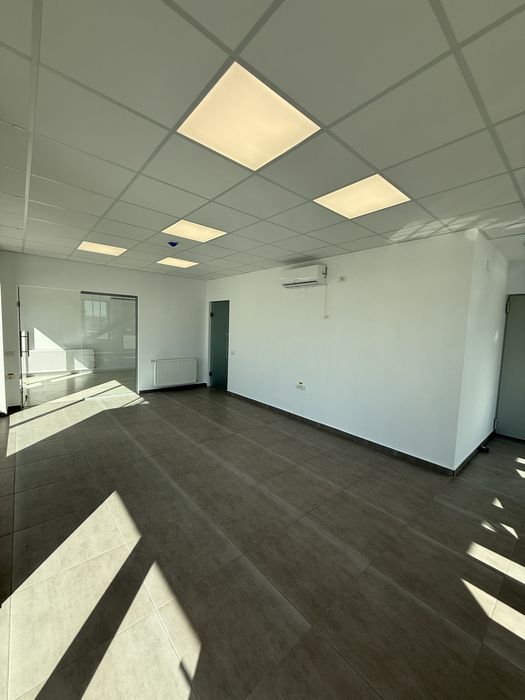 Hala si Birouri 595mp , Platforma Pavaj 1500mp