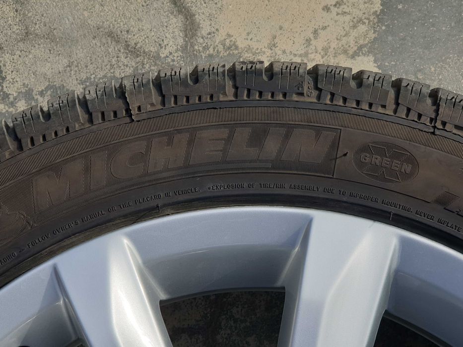 4 броя зимни гуми MICHELIN PILOT ALPIN  235/45 R17 97V.