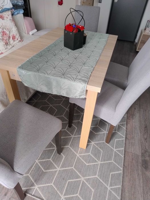 Set masa si 6 scaune