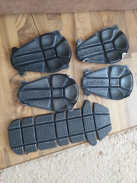 Protectii spate,coate,umeri pentru geaca moto