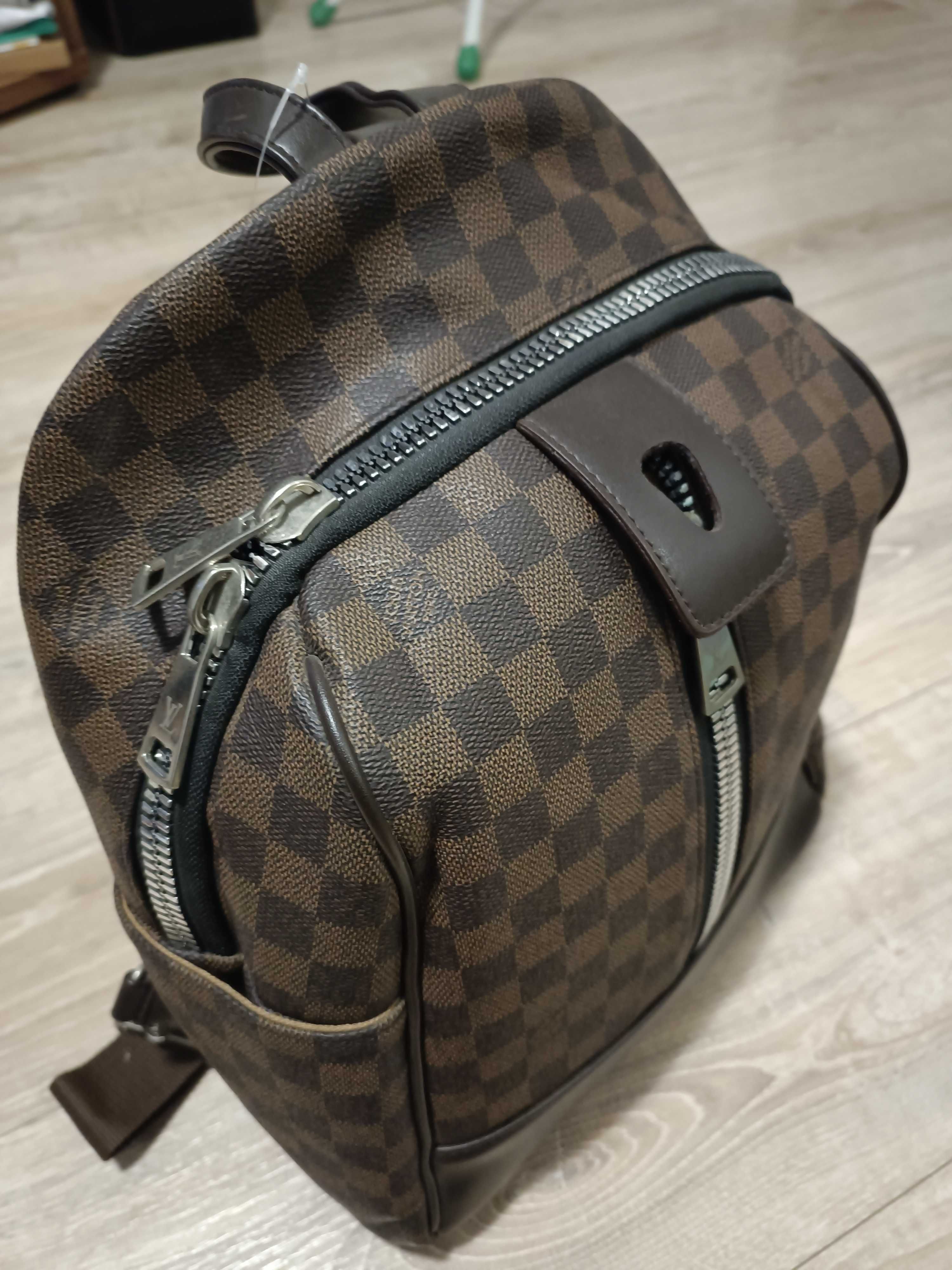 Раничка чантичка клъч Louis Vuitton Лои Вютон