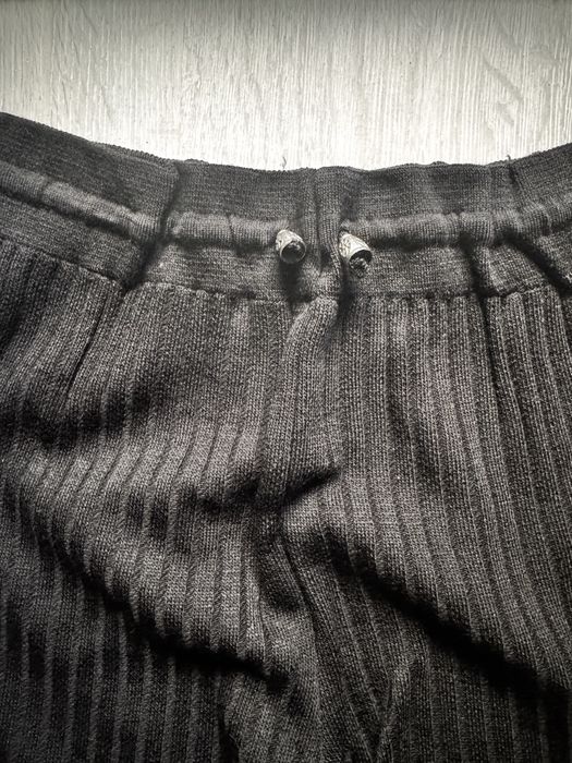 Pantaloni dama.
