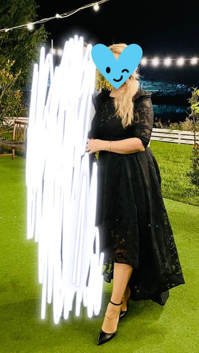 Rochie eleganta neagra din dantela, cu trena scurta si corset la spate
