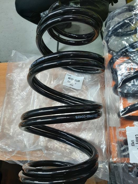 Пружина на Камри 70 перед и задние