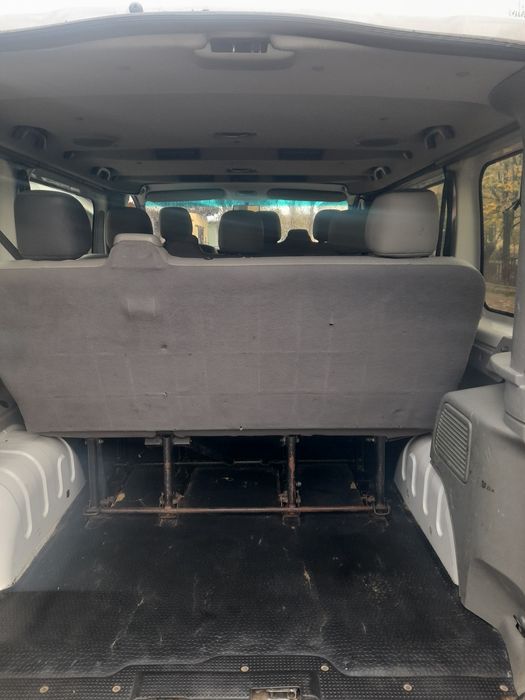 Opel Vivaro 9locuri motor 2.0 înmatriculata 2010.