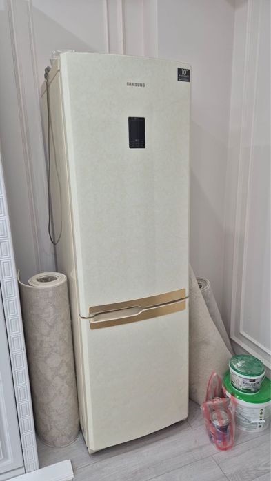 Продам Холодильник почти новое