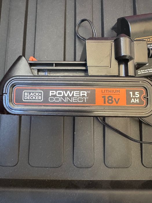 Батерия със зарядно Black&Decker