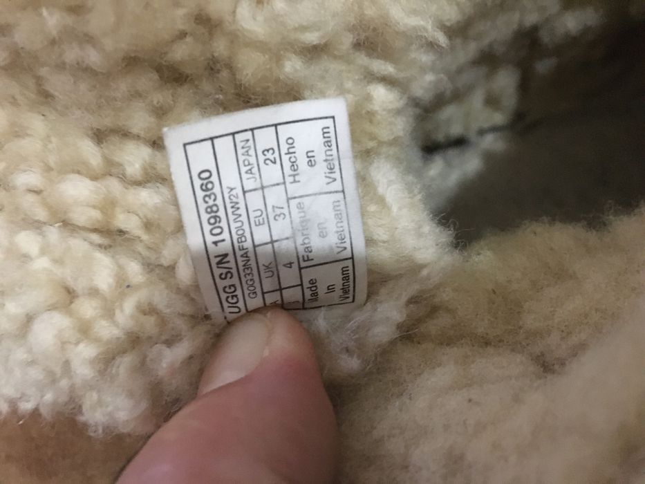 ugg uri marime 37