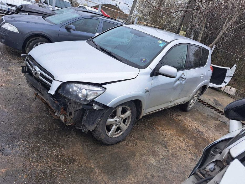 Dezmembrez Toyota RAV 4 2.2 D 2Ad 177 Cai tractiune integrala 2007