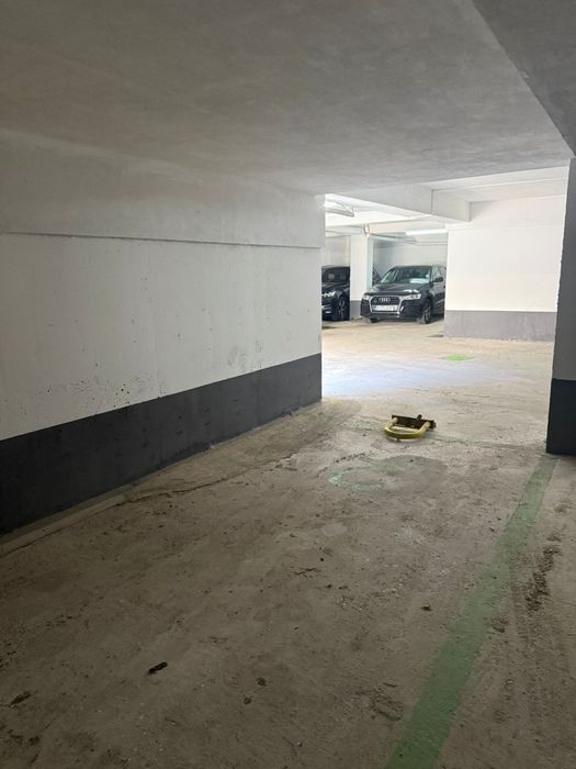 Parcare sub teran București