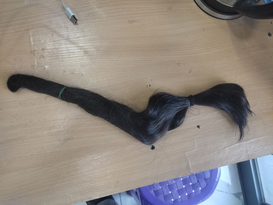 Продаётся натуральные Волосы, черного цвета