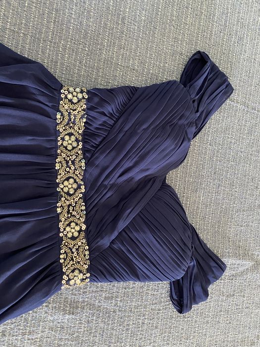 Официална рокля