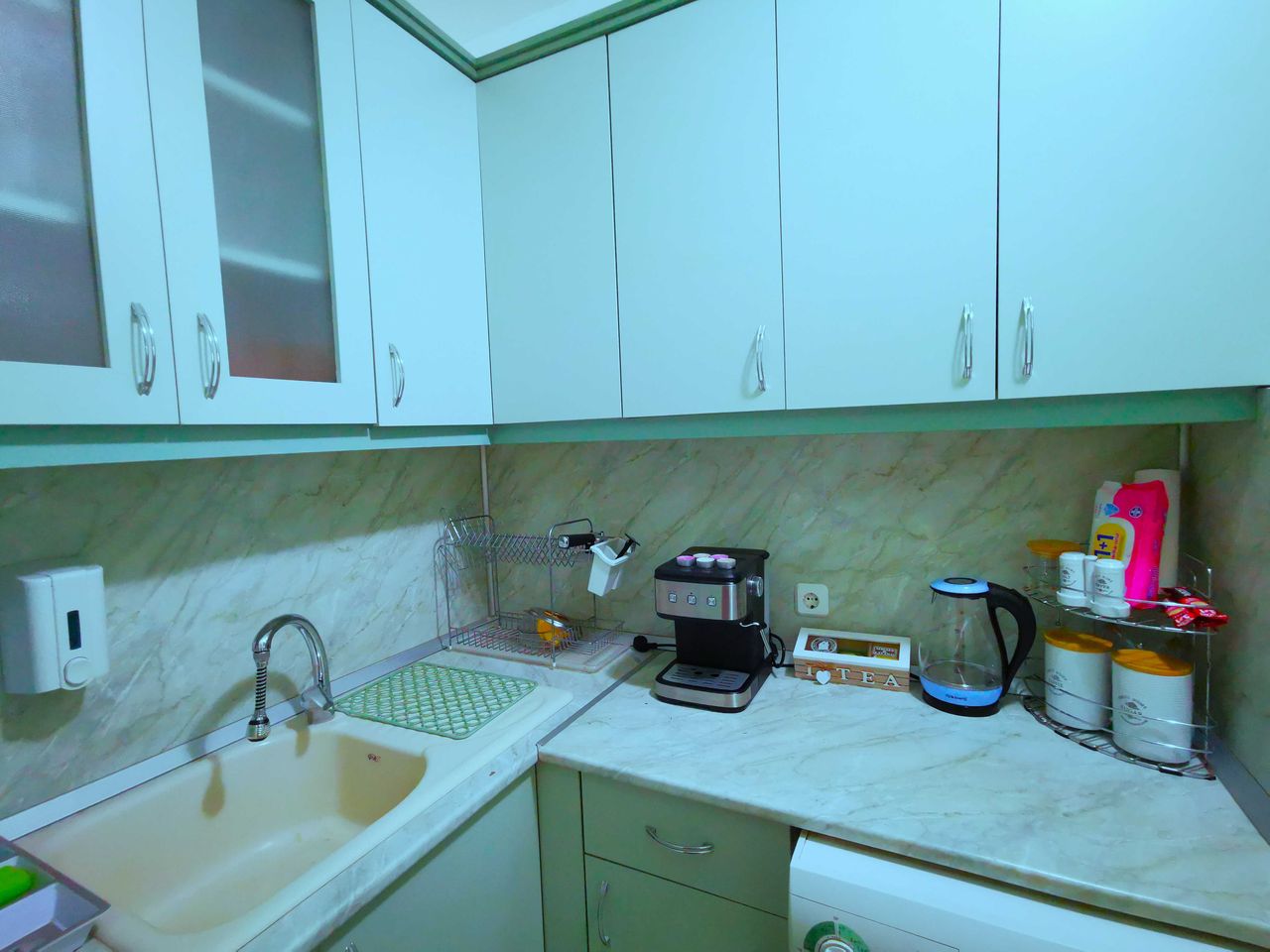 Дава се под наем Тристаен апартамент в Пловдив, Тракия - 75 кв.м за 357 € - Снимка #11