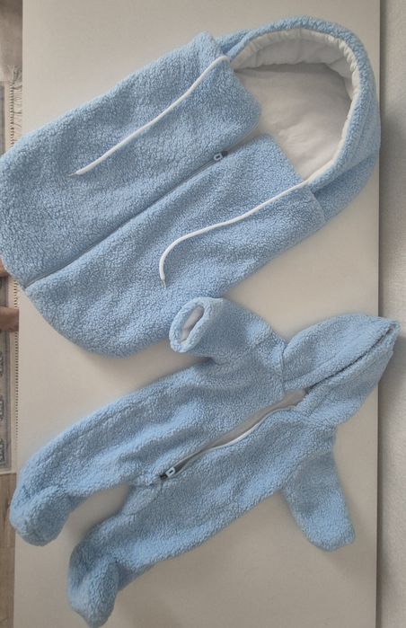 Продам конверт и комбинезон на выписку