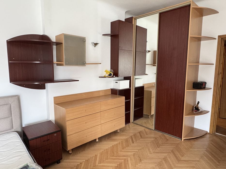 Mobila Living (dulapuri, comoda, dressing, noptiere)