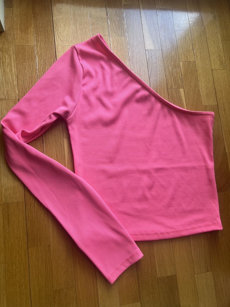 розова блуза без един ръкав