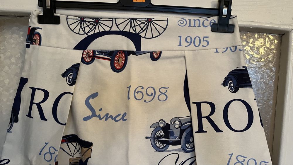 Пола с висока талия нова