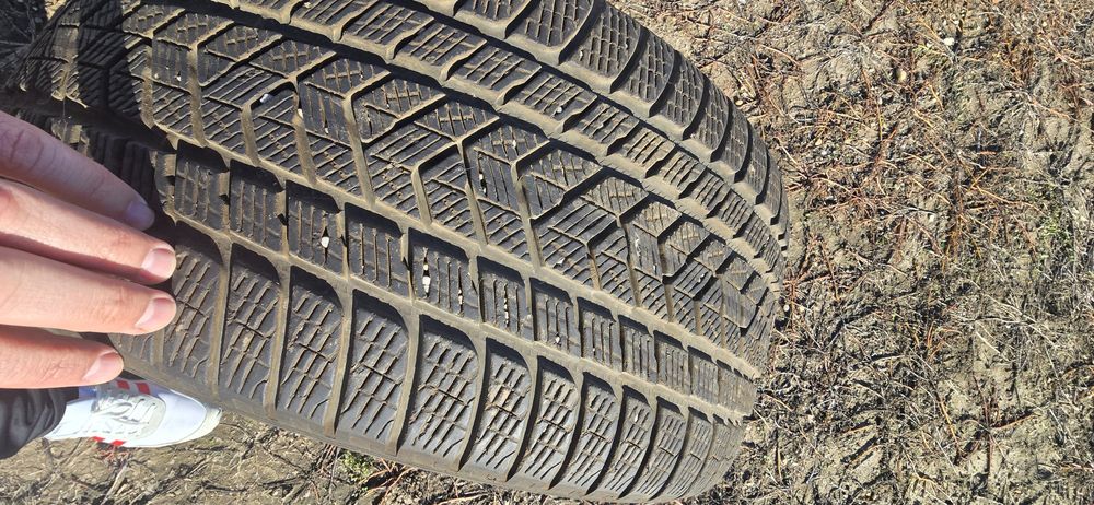 Anvelope iarna Pirelli Scorpion 295 40 21