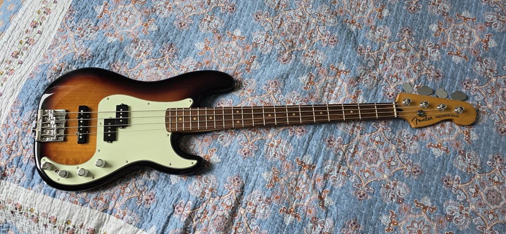 Fender Player Plus Precision Bass