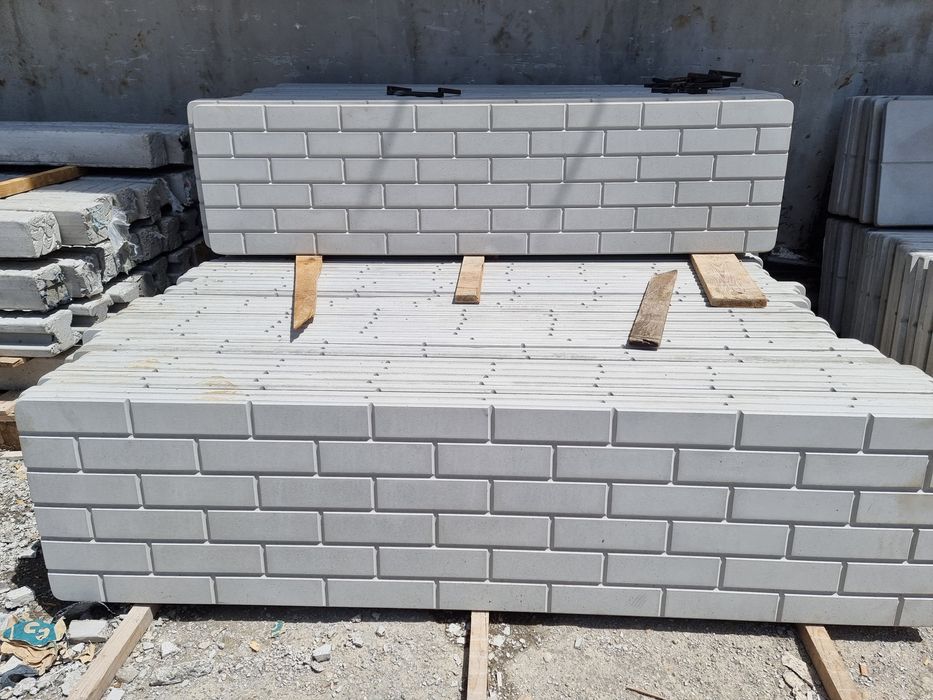 Fabrica de garduri din beton stalpi și placi de la gardultau.com prefa