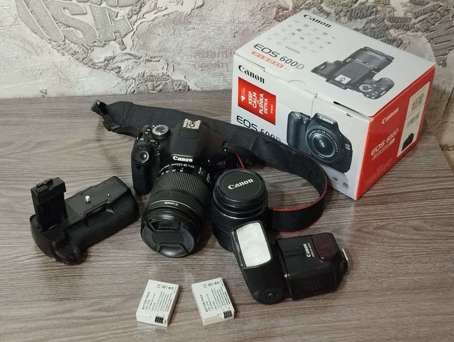 Цифровой фотоаппарат Canon EOS 600D