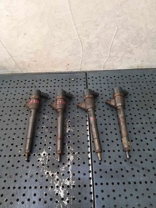 Injector 1.3 d opel agila 0445110083