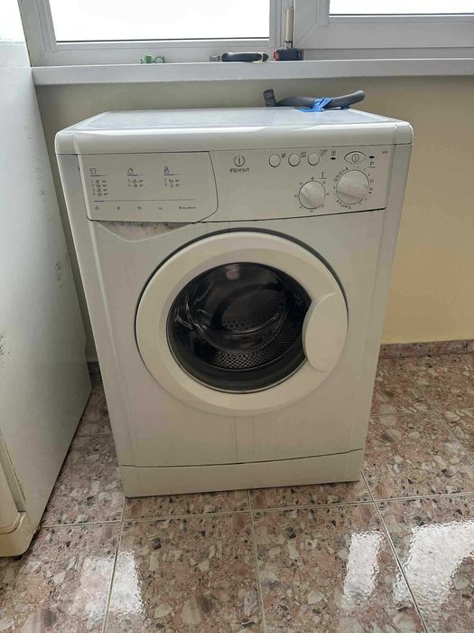 Пералня Indesit в добро състояние