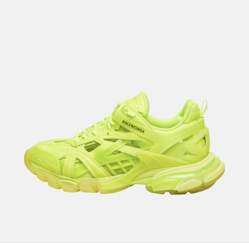 Оригинални Balenciaga  Triple S 41 номер- неоново зелен цвят