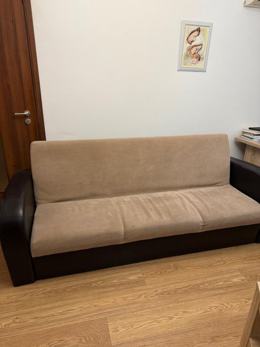 Vând canapeaua 230 cm lungime/55/55  in stare foarte bună