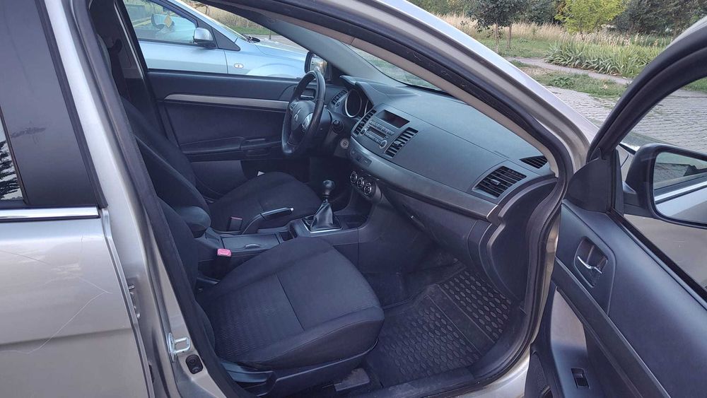 Mitsubishi Lancer 2013, 366000 km