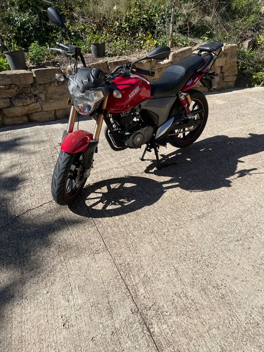 Motor Keeway rkv 125