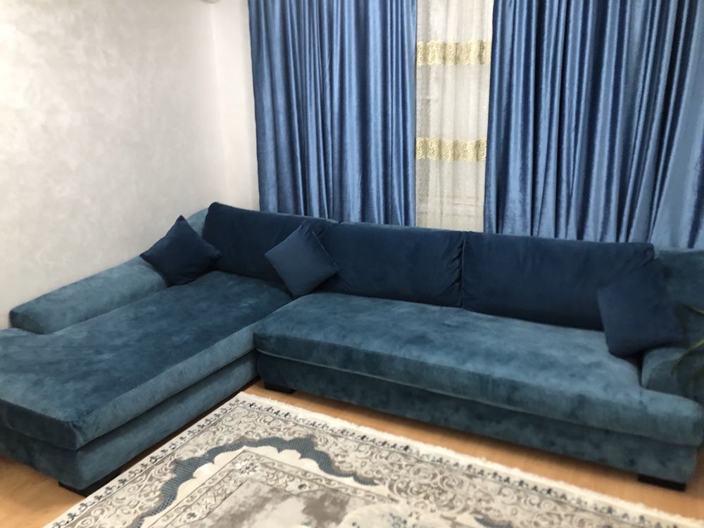 синий диван-трансформер