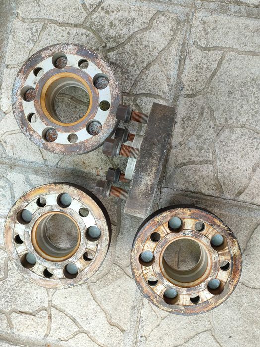 Фланци за джанти H&R 30 мм от МЛ W 163