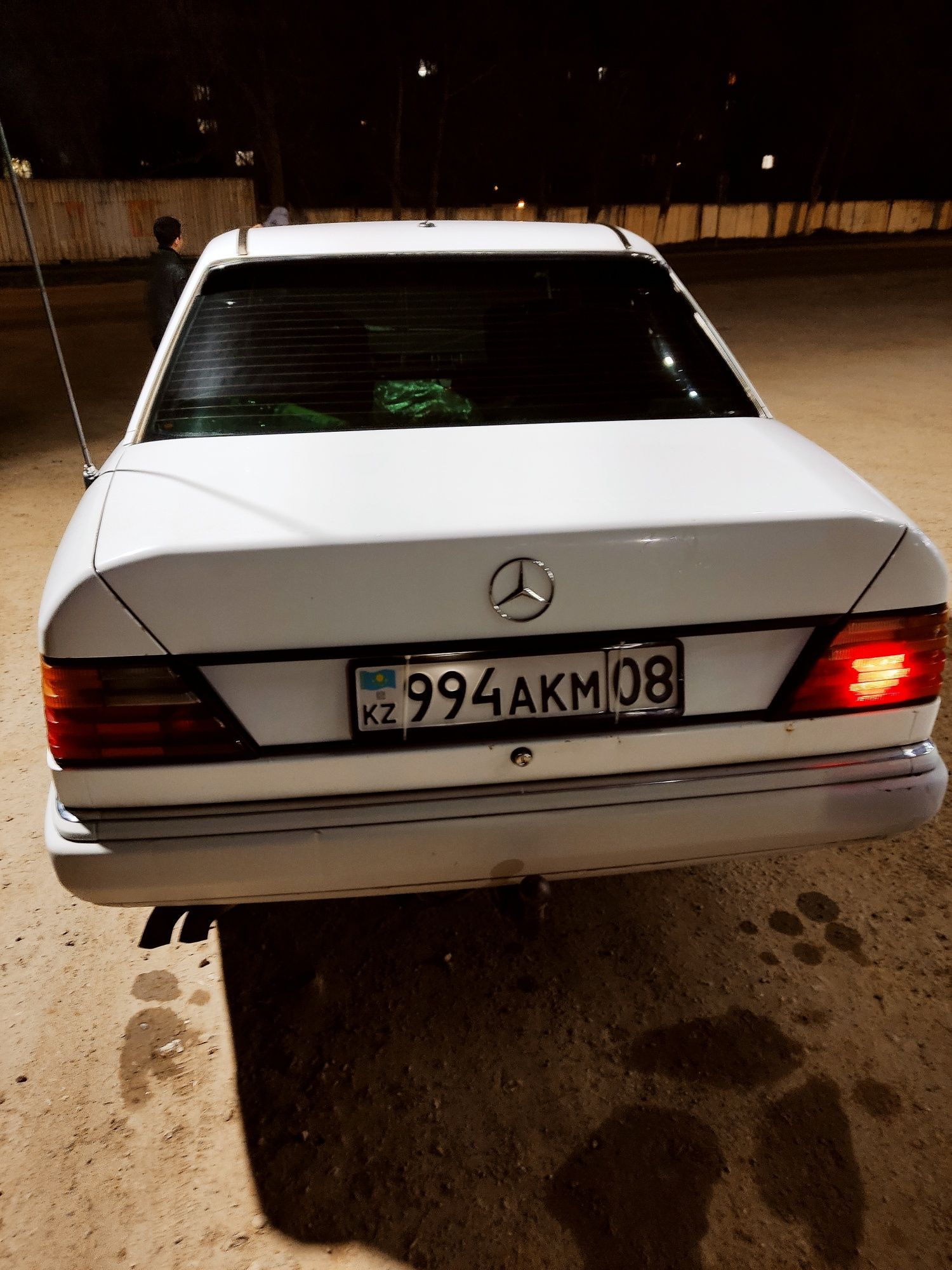 Срочно! Продам Mercedes w124 E2.3 в хорошем состоянии.