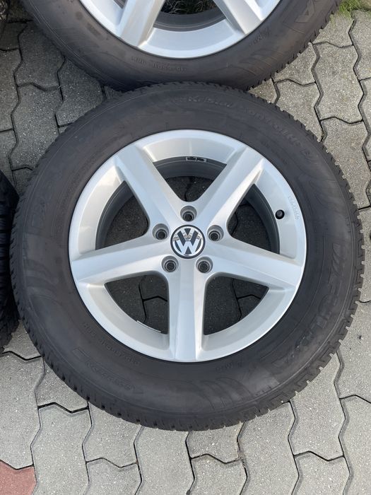 Jante de aluminiu originale VW Tiguan cu cauciucuri de iarna ca noi!